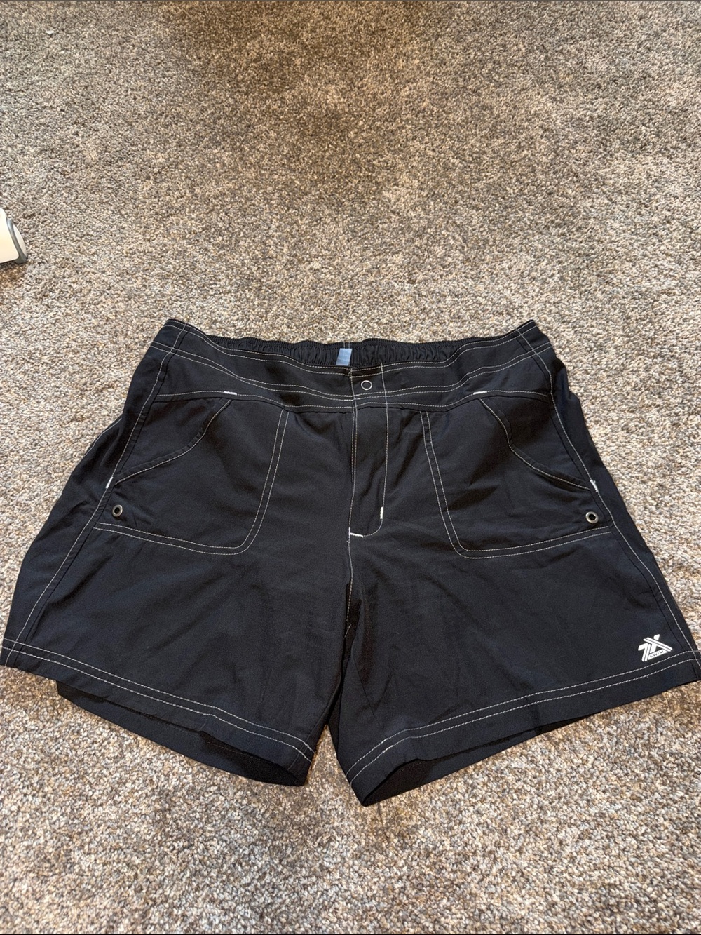 ZeroXposur Black Athletic Shorts with Contrast Stitching